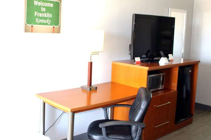 Econo Lodge Franklin South