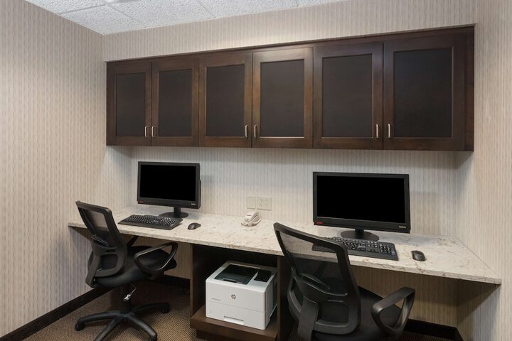 Business Center 35 of 35