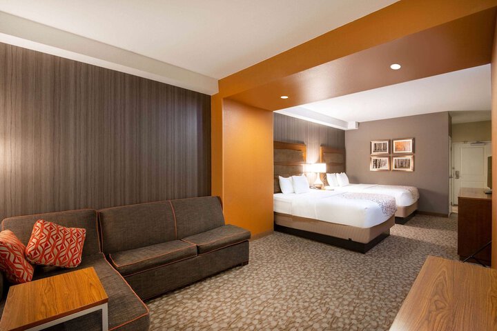 Room 12 of 30