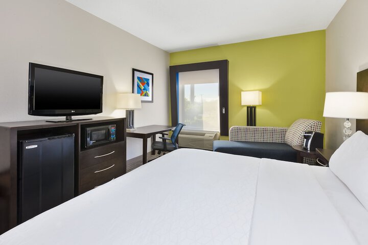 Room 22 of 40
