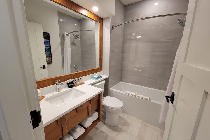 Room 43 of 85