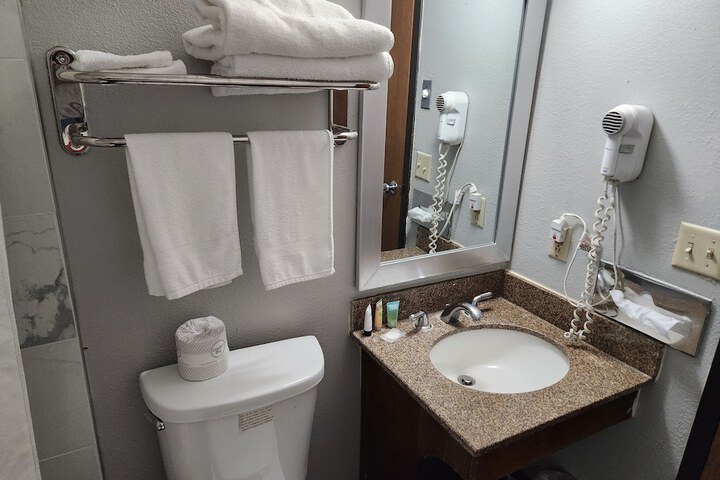 Room 13 of 22