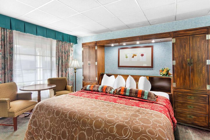 Room 18 of 26