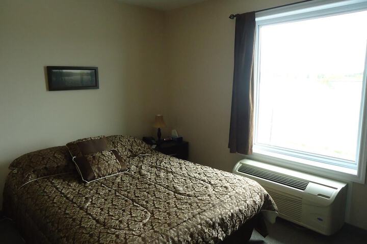 Room 17 of 28