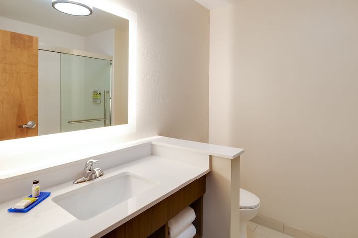 Holiday Inn Express & Suites Latta by IHG