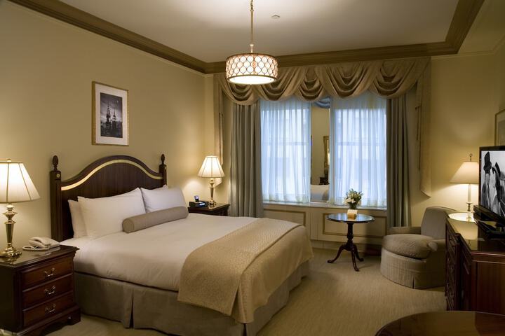 Room 48 of 82
