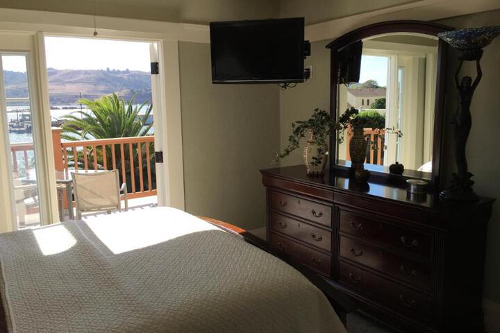Shorelight Inn