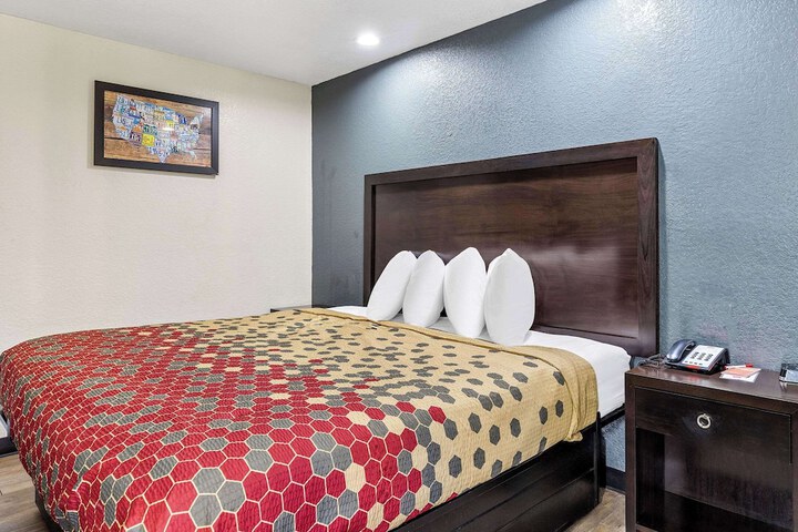 Room 40 of 43