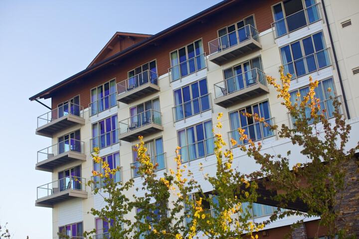 Hotel 3 of 60