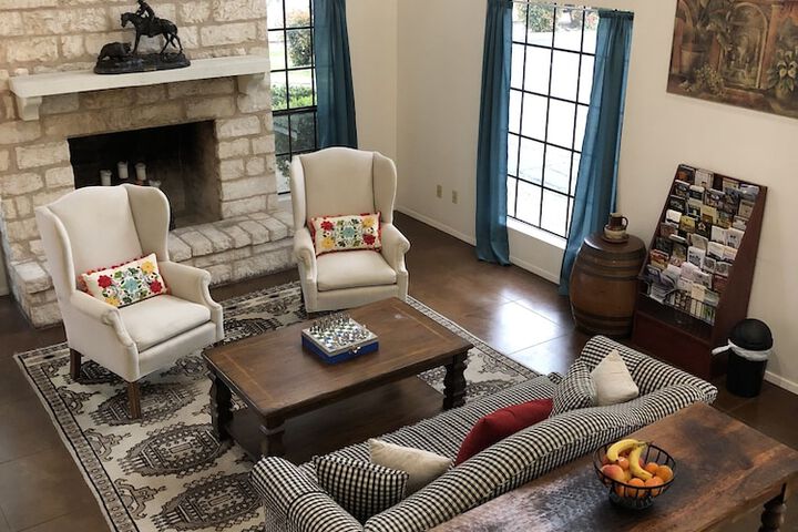 Windcrest Inn and Suites