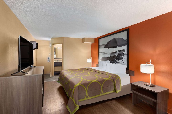 Room 19 of 26