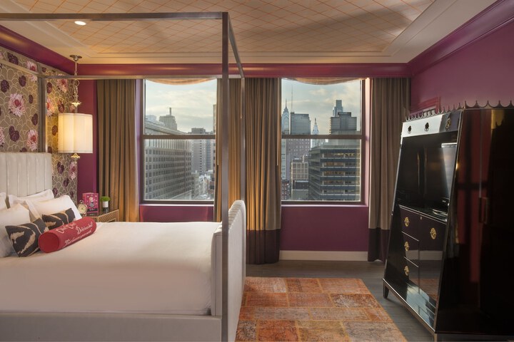Room 45 of 109