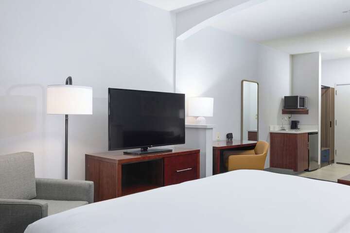 Comfort Suites Springfield-Eugene