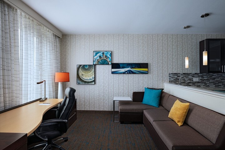 Room 18 of 43
