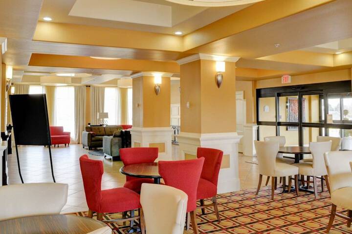 Comfort Inn & Suites Fort Smith I-540