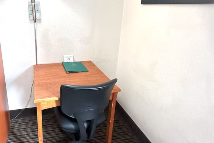 Room 81 of 163