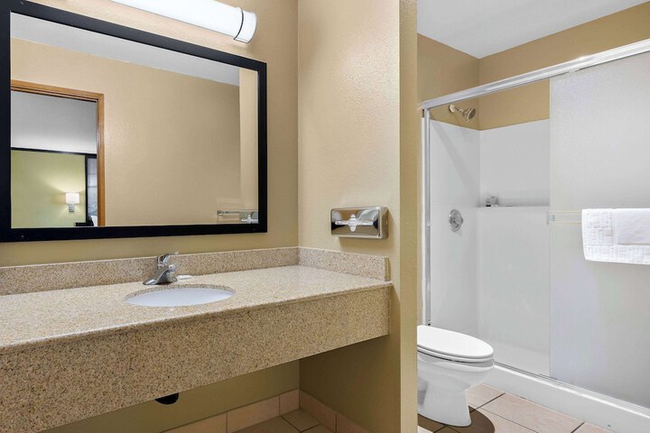 Super 8 by Wyndham Crescent City