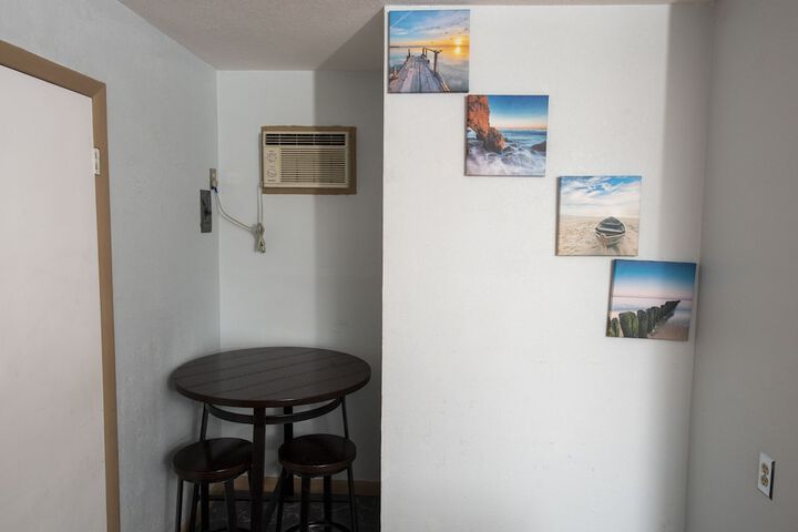Room 104 of 154
