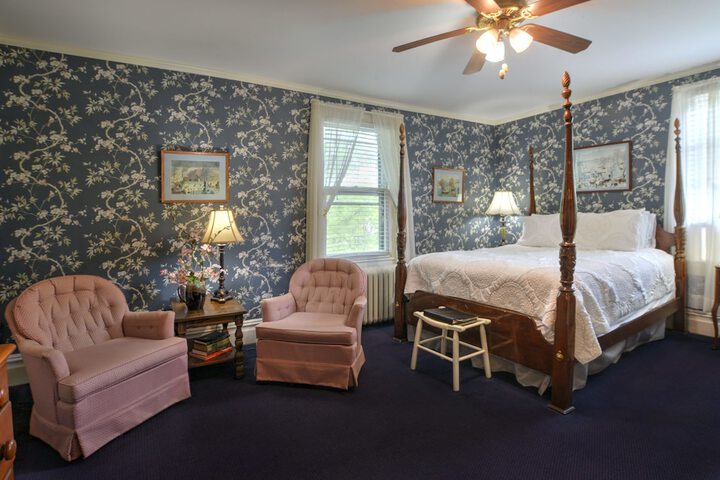 Room 25 of 48