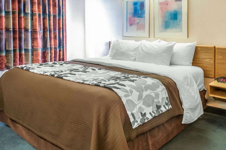 Room 21 of 28