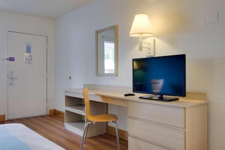 Motel 6-Atlanta GA