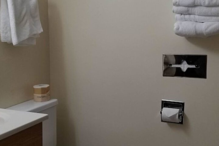 Room 43 of 59
