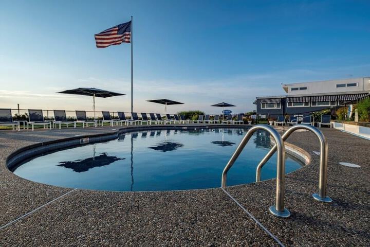 Pool 5 of 32