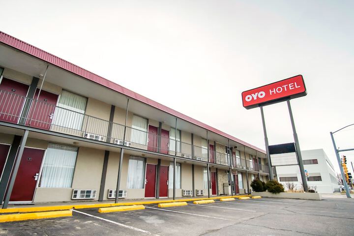 Hotel 2 of 57