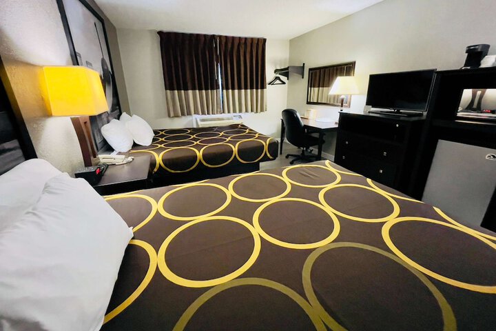Room 27 of 65