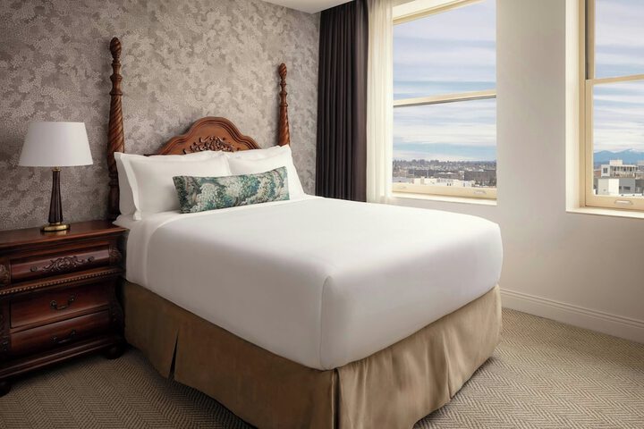 Davenport Hotel Autograph Collection