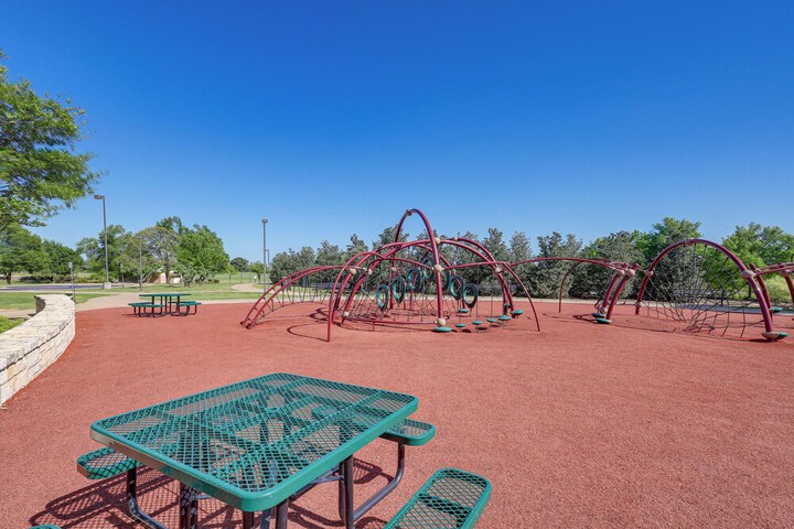 Charming Franklin Abode Near Sports Park & Fishing