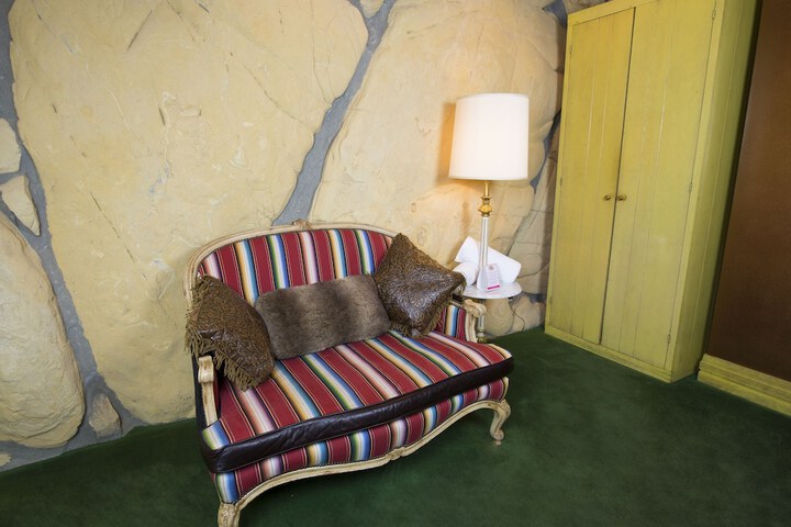 Room 279 of 461