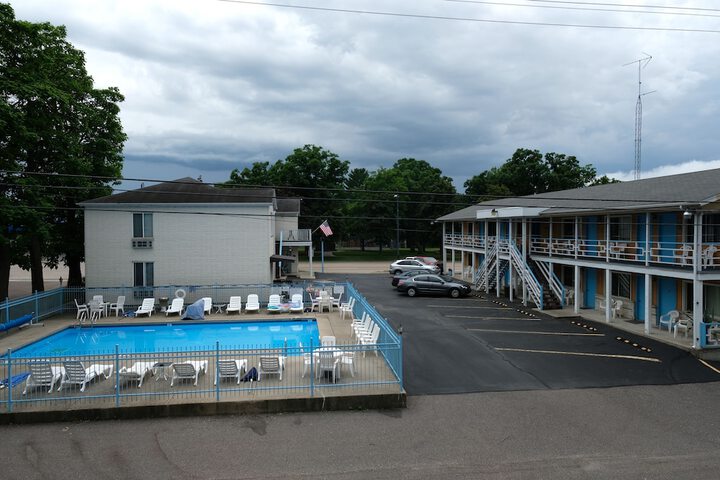 Pool 7 of 42