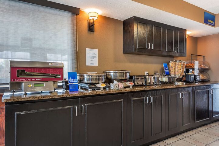 Best Western Strathmore Inn