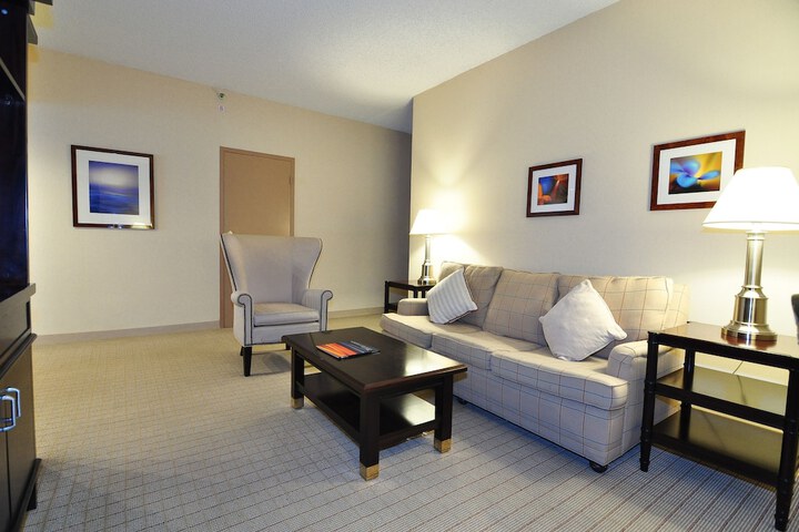 Room 43 of 93