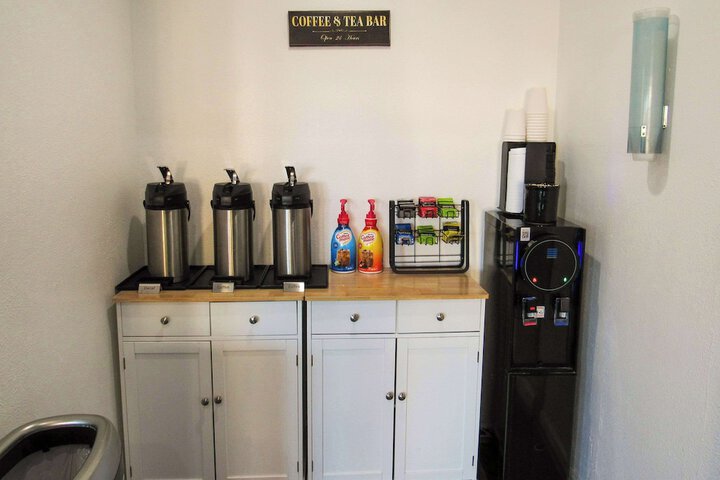 Breakfast/Coffee Service 57 of 61