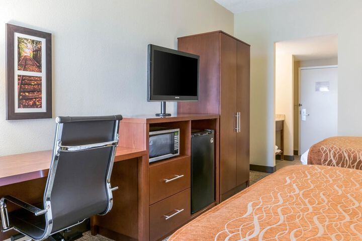Room 18 of 28
