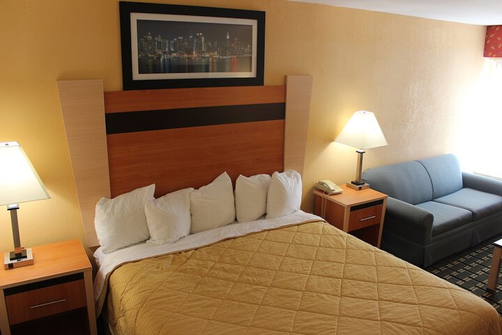 Room 14 of 36