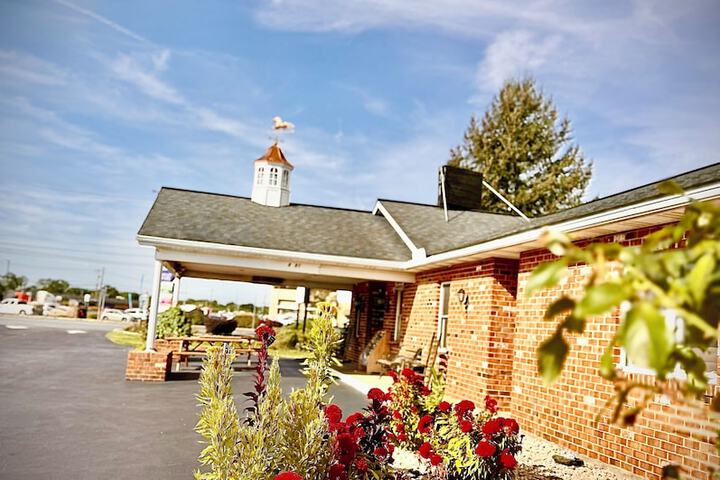 Weathervane Motor Court