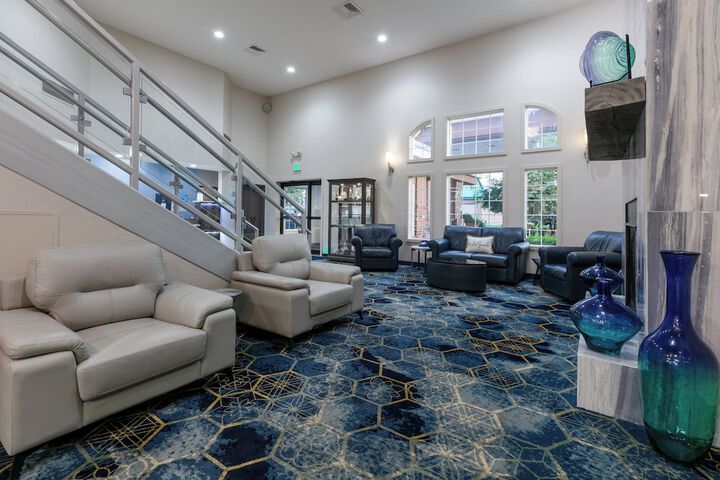 Hotel 4 of 72