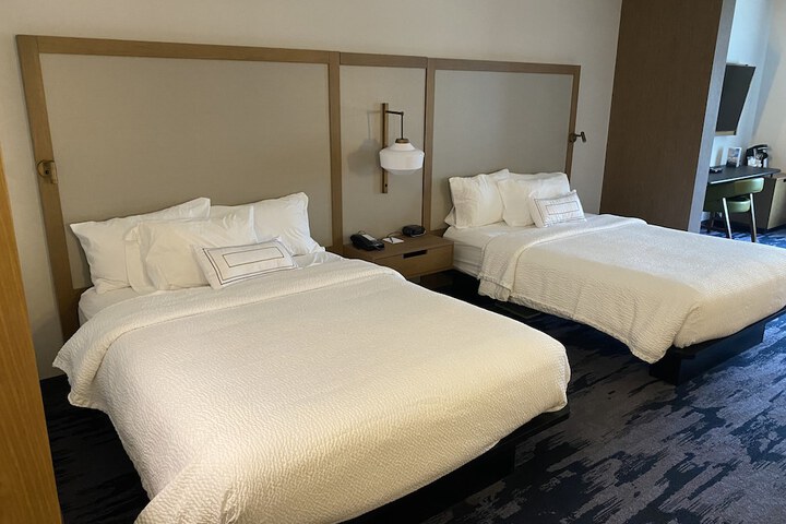 Room 19 of 35