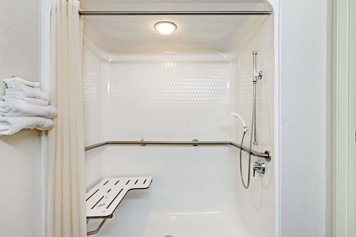 Microtel Inn & Suites by Wyndham Urbandale / Des Moines