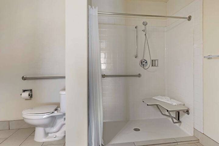 Room 12 of 26