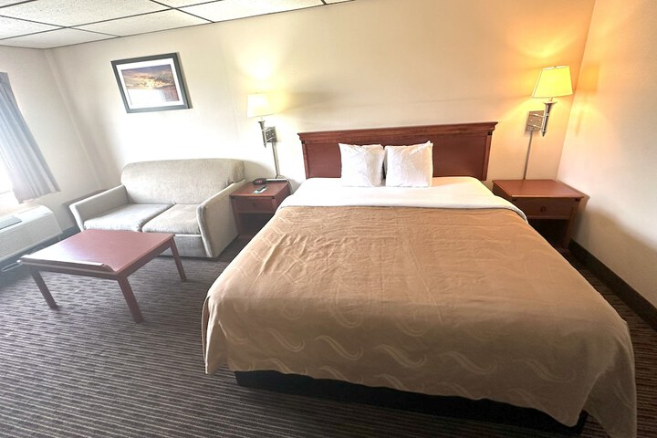 Room 67 of 163
