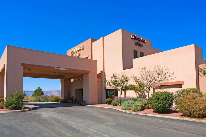 Hotel 4 of 68