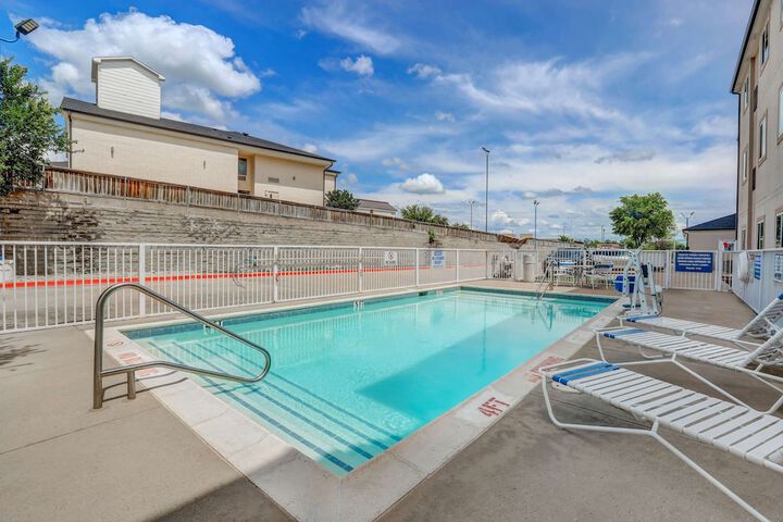 Pool 12 of 41