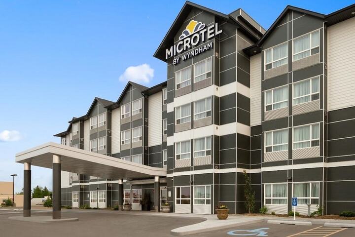 Hotel 2 of 84