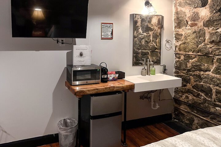 Room 32 of 120
