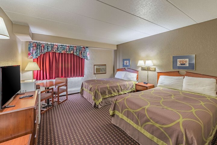 Room 11 of 29