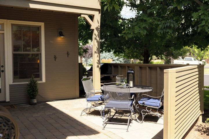 Cascade Cottage Stay for 6